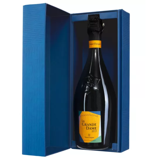 Bottle of Champagne Veuve Clicquot La Grande Dame 2015: silky texture