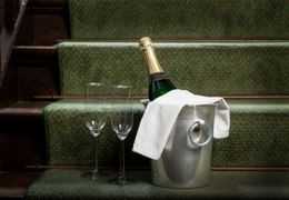 How Many Calories and How Much Alcohol Are in a Glass of Champagne?