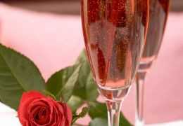 Rosé champagne: the perfect choice for summer evenings